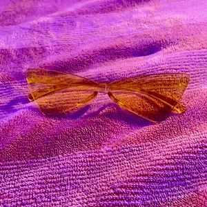 Yellow sun glasses✨